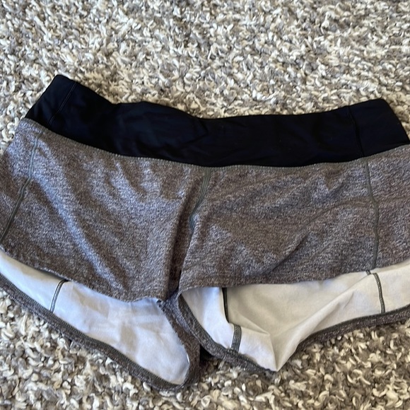 Lulu lemon short size 8 - Picture 3 of 3